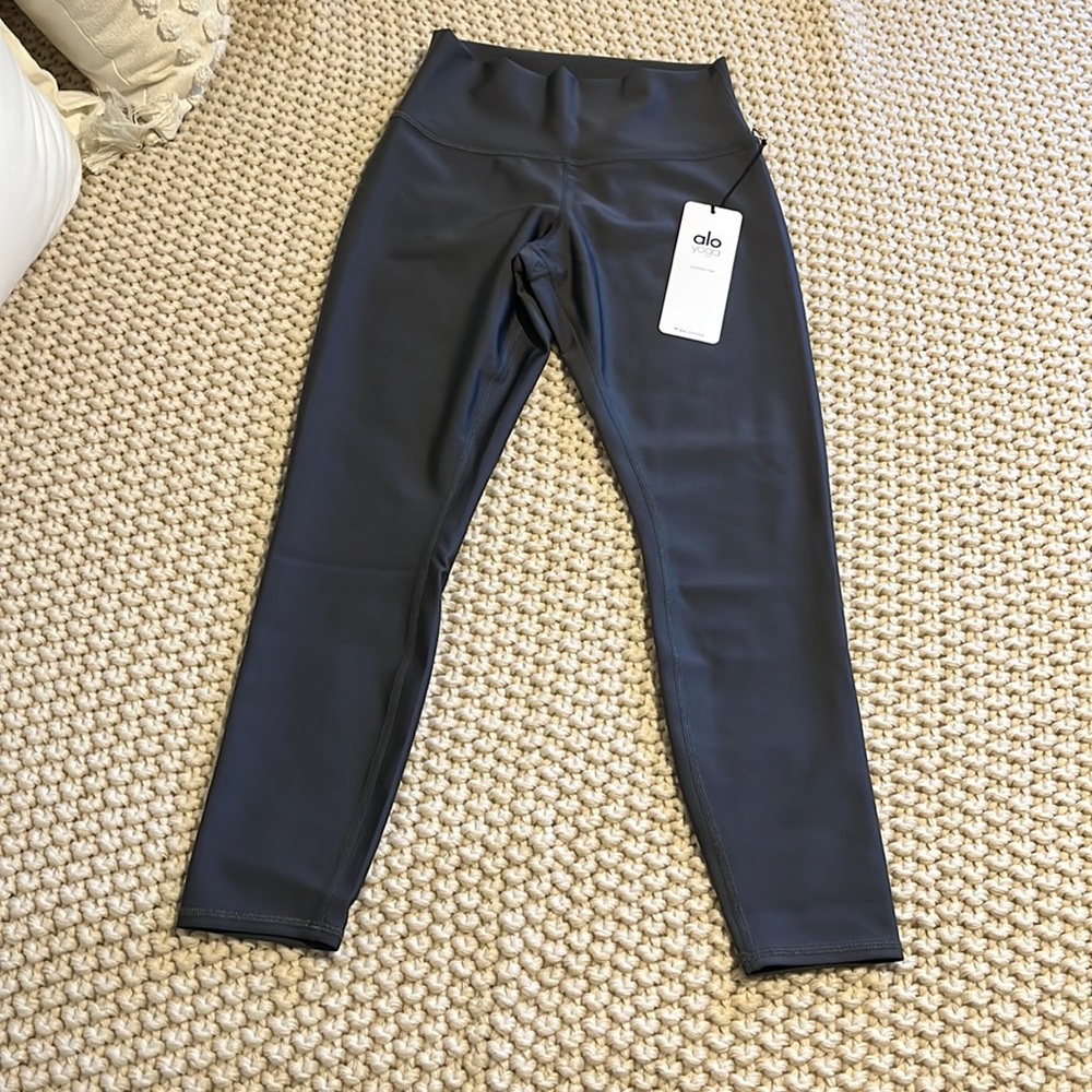 NWT Alo Yoga Pants